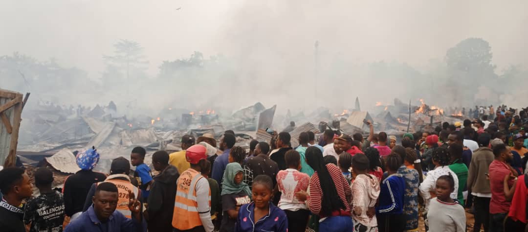 Mambasa : un incendie ravage le quartier Mirindi et fait un mort