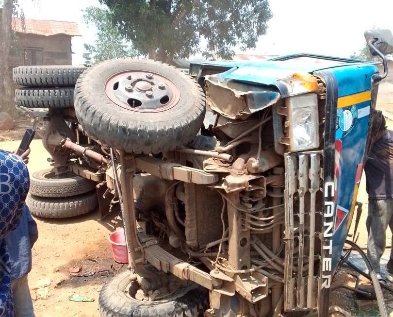 Mambasa :  au moins 3 morts après l’accident d’une camionnette utilisée pour le transport funèbre