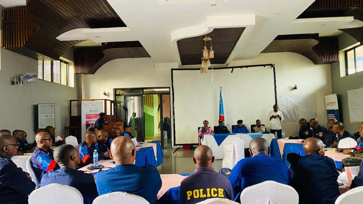 Beni – RESET : 40 policiers formés s’engagent à renforcer la police de proximité et le respect de droit de l&rsquo;homme