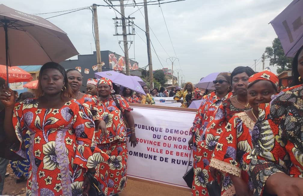 Beni : les femmes participent à un défilé de résilience pour affirmer leur force face aux conflits